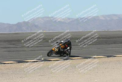 media/Oct-13-2025-Moto Forza (Mon) [[a66d839500]]/3-B Group/Session 2 (Bowl)/